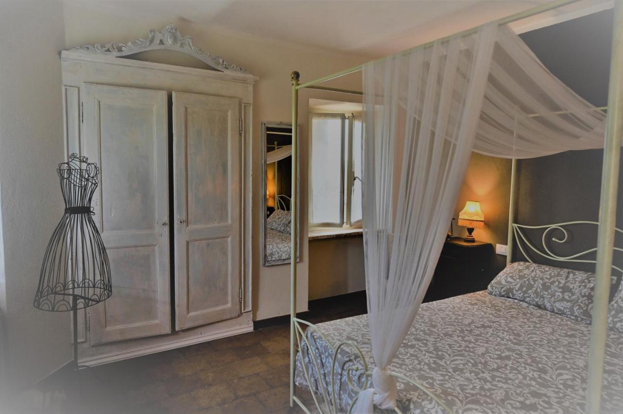 Montelupo Albese Madama Langa Country House Con Piscina Nelle Vigne מראה חיצוני תמונה