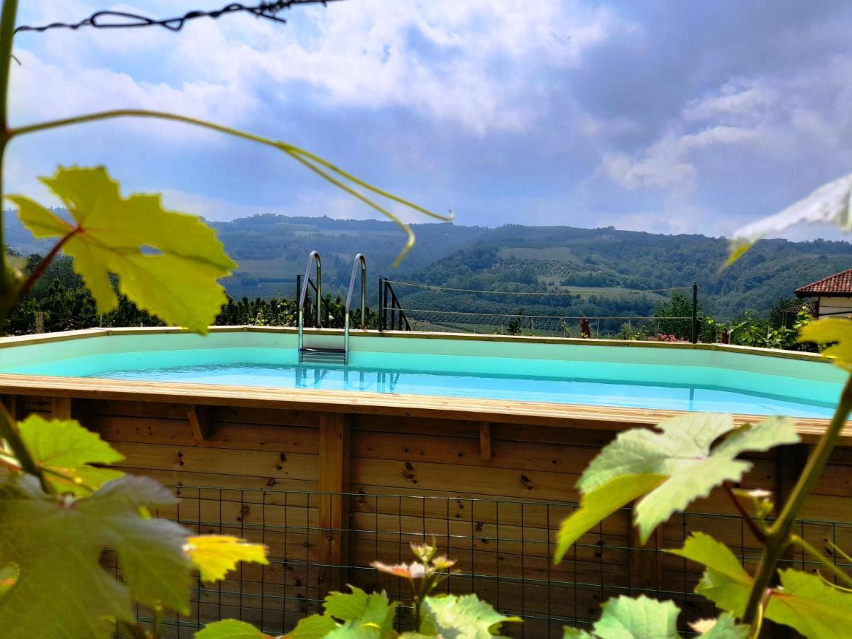 Montelupo Albese Madama Langa Country House Con Piscina Nelle Vigne מראה חיצוני תמונה