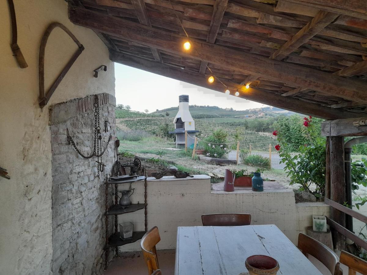 Montelupo Albese Madama Langa Country House Con Piscina Nelle Vigne מראה חיצוני תמונה