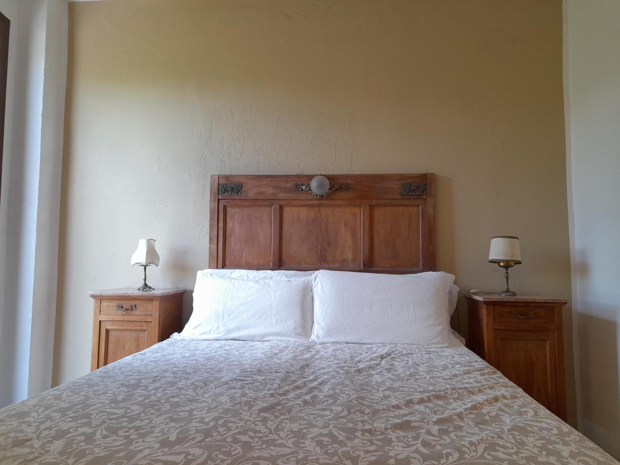 Montelupo Albese Madama Langa Country House Con Piscina Nelle Vigne מראה חיצוני תמונה