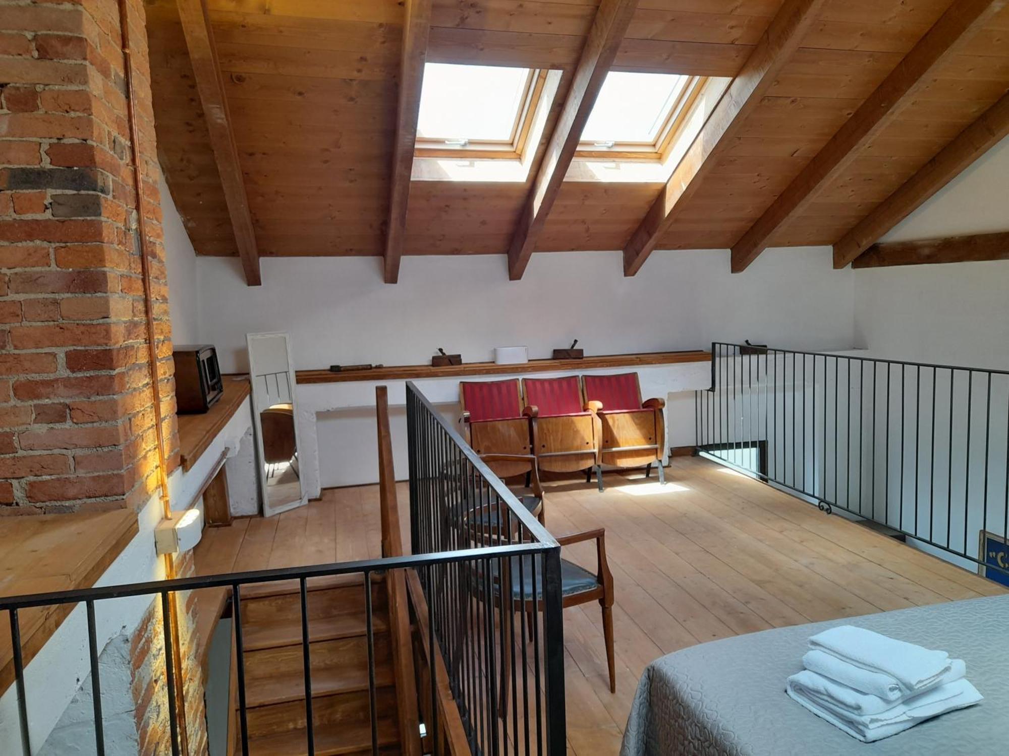 Montelupo Albese Madama Langa Country House Con Piscina Nelle Vigne מראה חיצוני תמונה