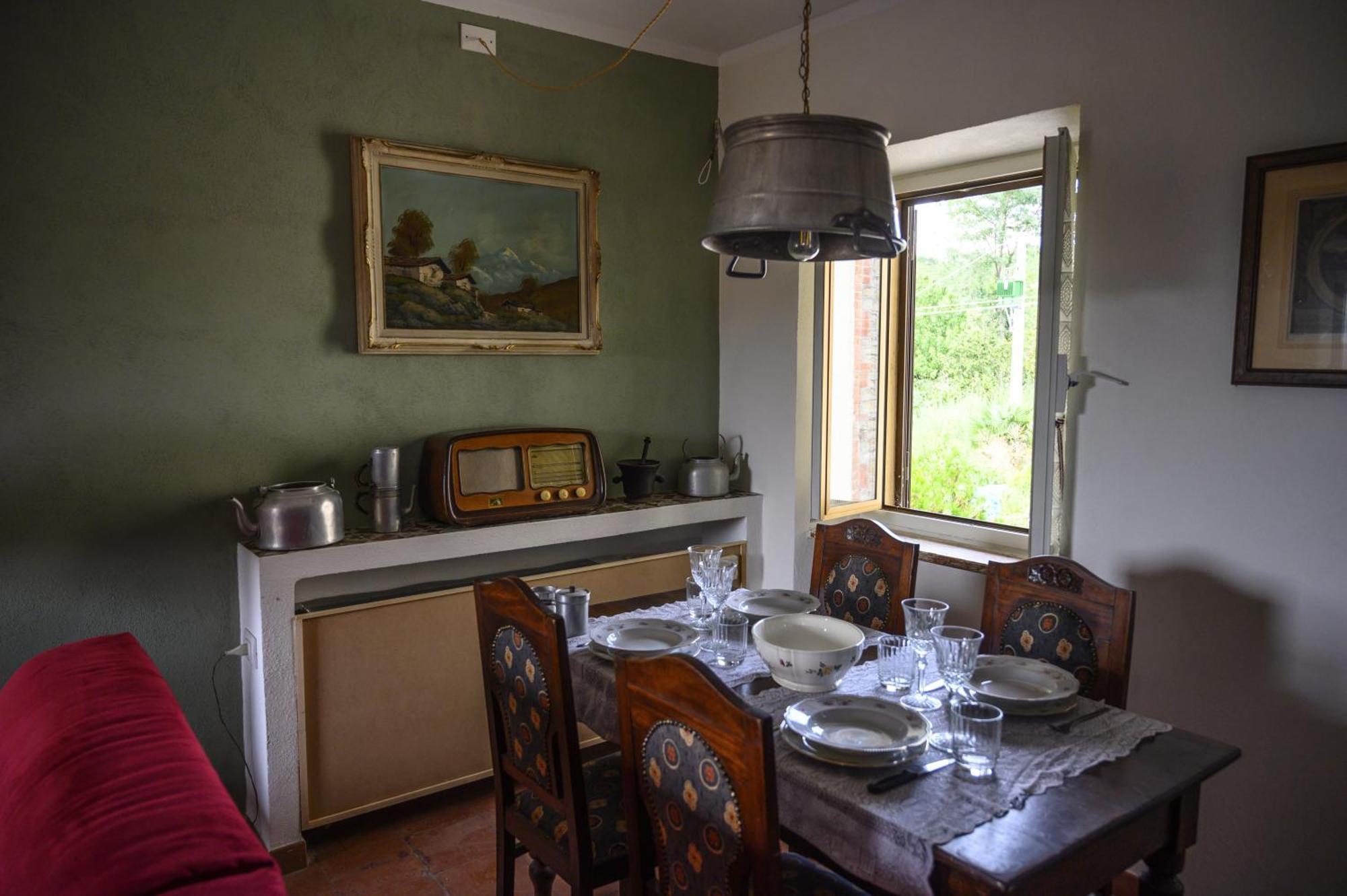 Montelupo Albese Madama Langa Country House Con Piscina Nelle Vigne חדר תמונה